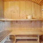 Allida - 800m From The Sea By Interhome *